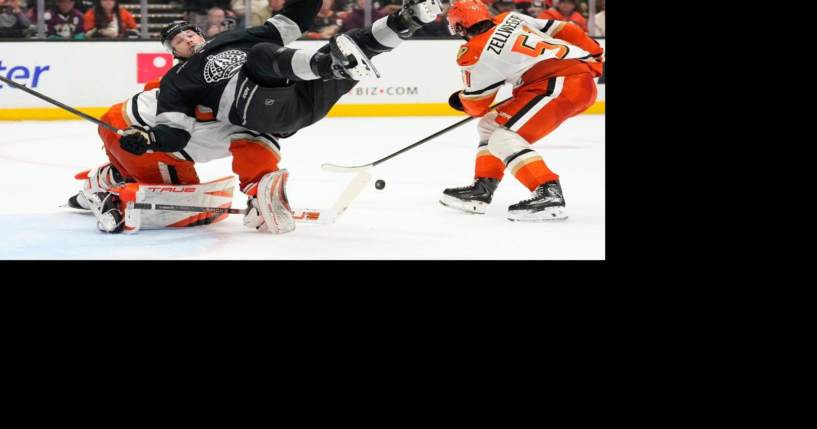 Beckett Sennecke sets up Mikael Granlund in OT, Ducks beat Kings 2-1 for weekend sweep