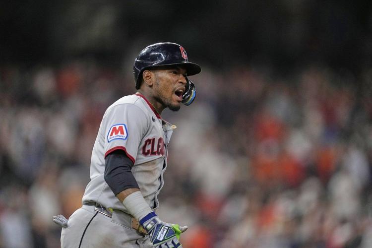 Angel Martínez's grand slam in 10th inning gives Guardians win over Astros