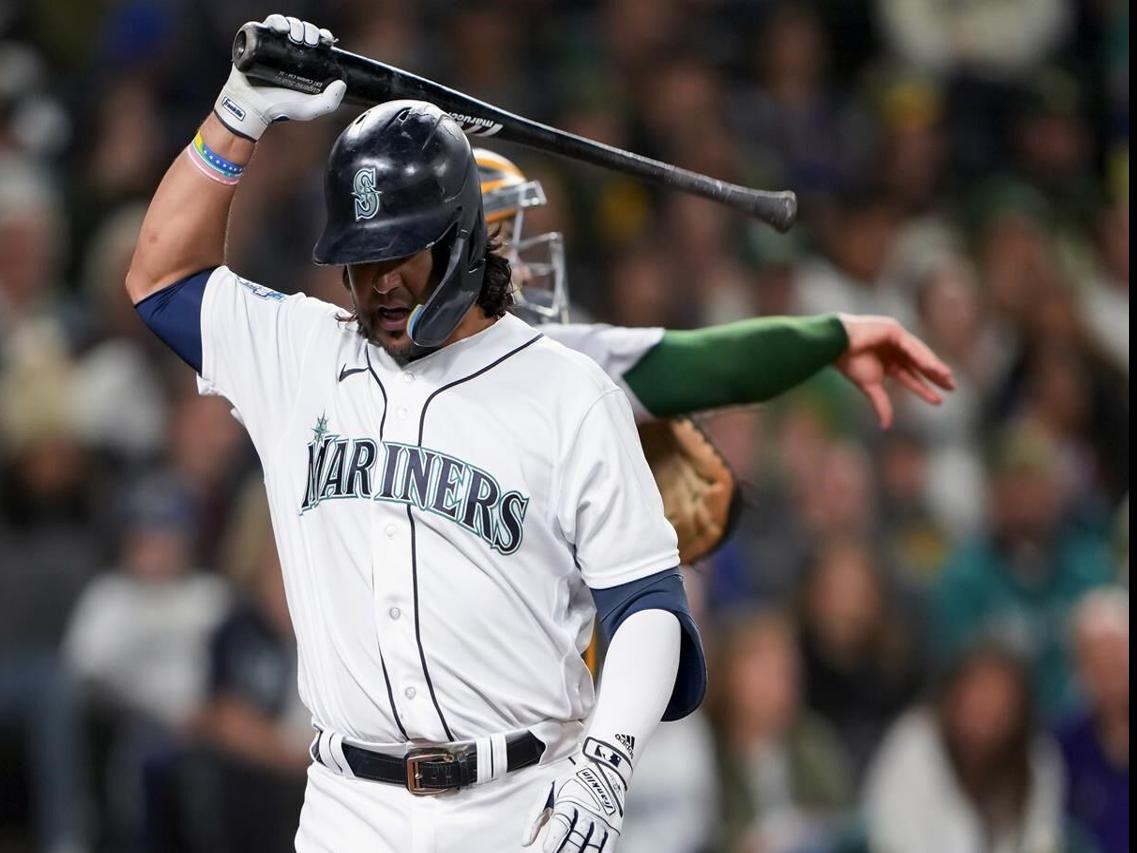 Mariners' George Kirby apologizes to manager Scott Servais