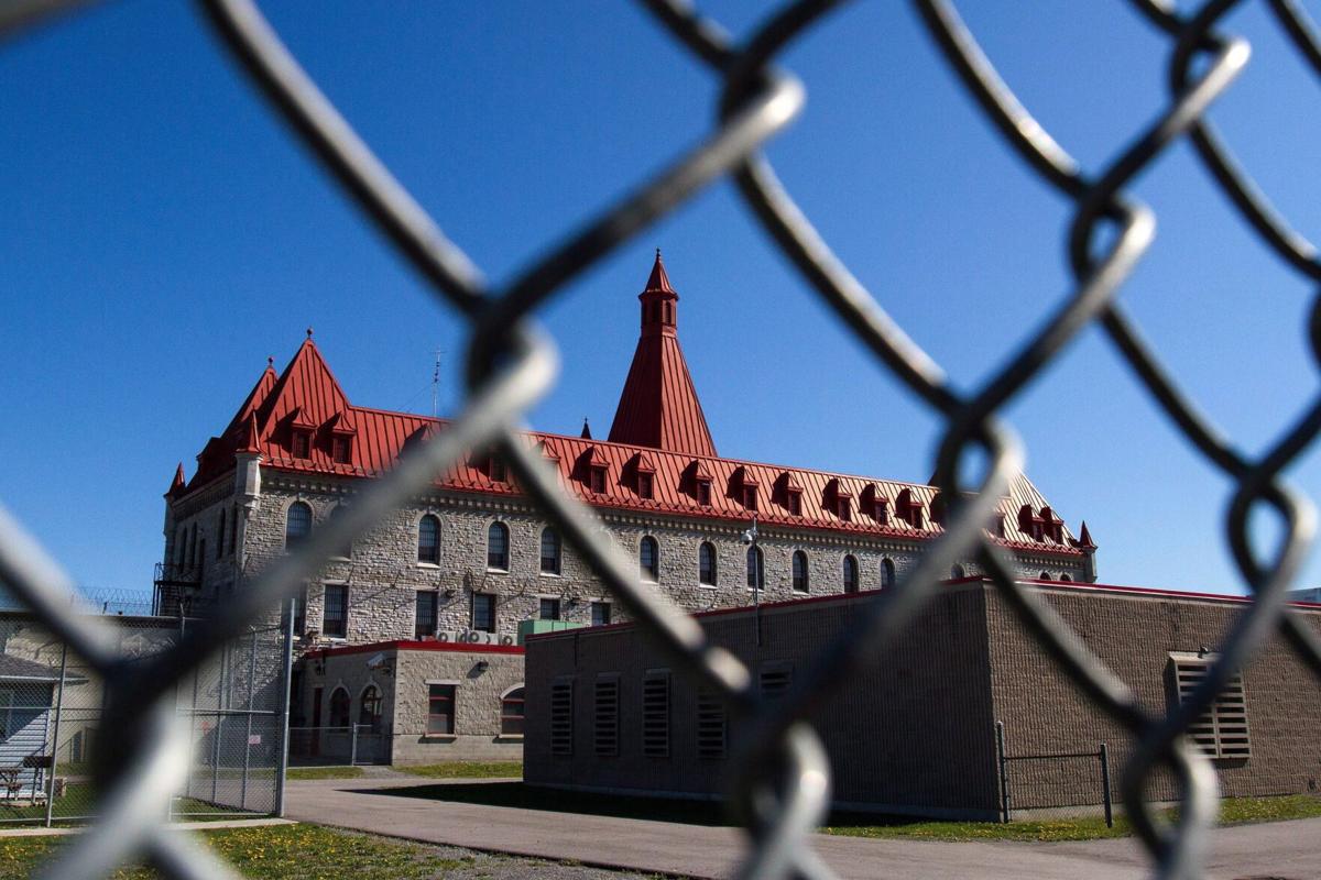 Ontario prisons seeing more drone drops, with criminals often flying them right to inmates' windows, guards' union says