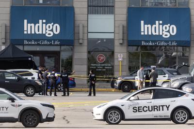 ci-suspects-yorkdale-aug6.JPG