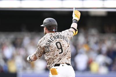 Cronenworth's walk-off single in the 10th lifts the Padres to a 3-2 win over the Rangers