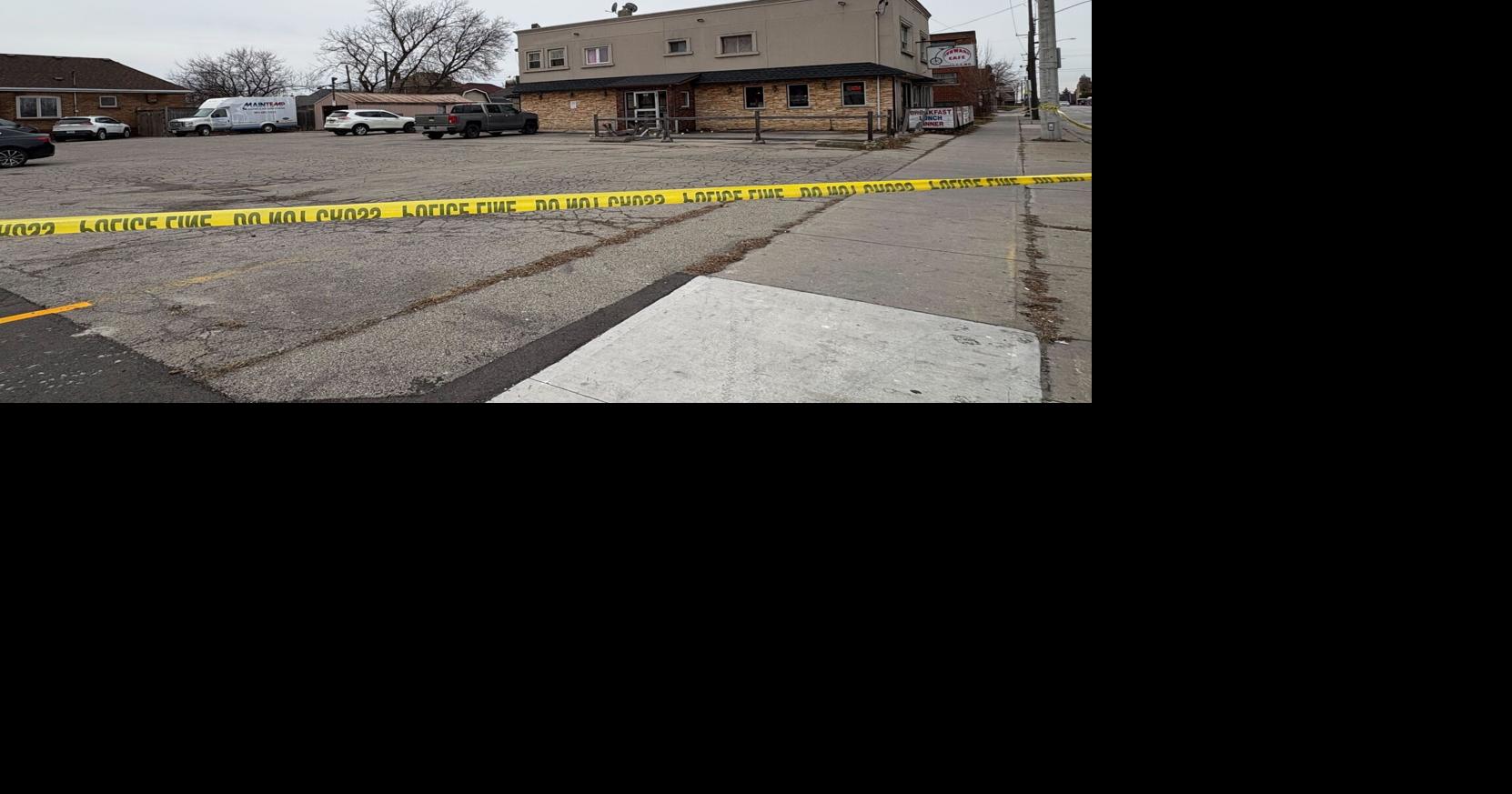1 dead, 1 charged with murder after stabbing at Hamilton pub