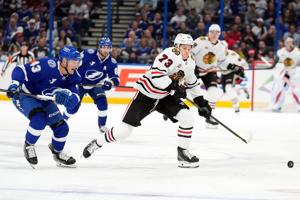 Blackhawks send Lukas Reichel to Canucks for 2027 4th-round draft pick