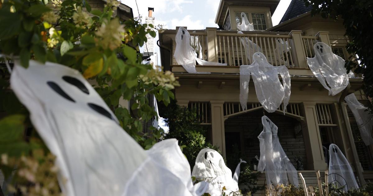 Some spend thousands on Halloween decorations, others make them from scratch. See Toronto's top haunted homes - Toronto Star
