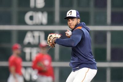Astros' Jeremy Peña to begin rehab assignment after rib fracture