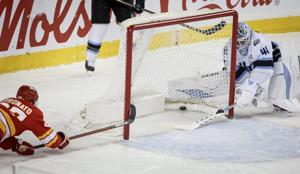 Flames continue strong play at home with 4-1 win over playoff-bound Mammoth