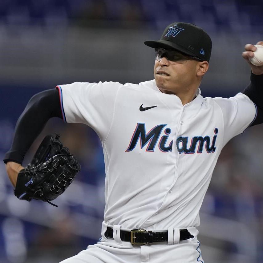 Luis Arraez raises MLB-leading batting average to .403, Marlins beat Royals  6-1