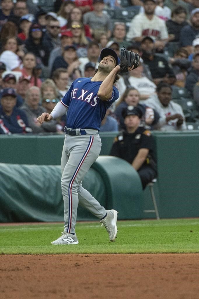 Kwan drives in the go-ahead run in the 8th as the Guardians rally for a 2-1  win over the Rangers