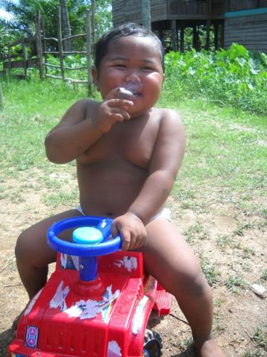 Infamous nicotine-addicted toddler quits smoking