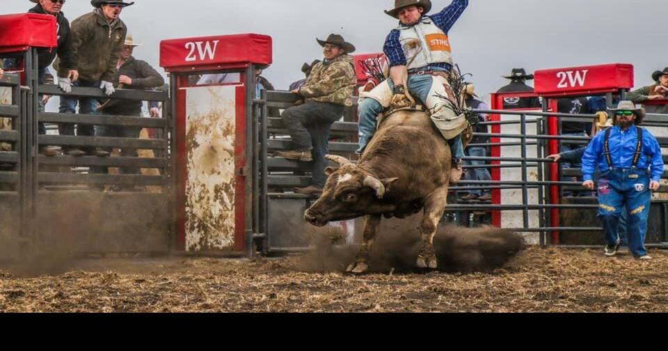 Organizers of Alberta antilockdown rodeo charged under public health act