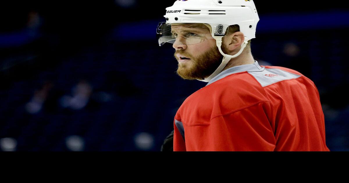 Bryan Bickell signs one-day contract to retire as a Chicago Blackhawk