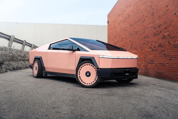 Tesla Cybertruck has a bad rap. She gave hers a peachy wrap