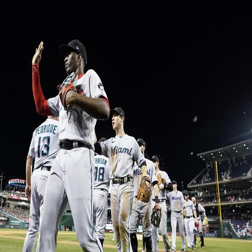 Marlins put Avisail Garcia on IL, activate Garrett Cooper