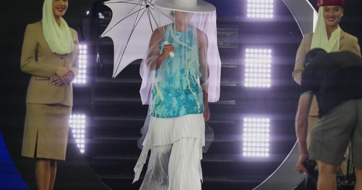 Naomi Osaka makes grand entrance and big fashion statement at Australian ...