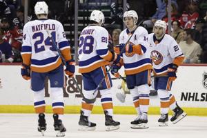 Bo Horvat scores, Ilya Sorokin makes 25 saves and Islanders top Devils 1-0
