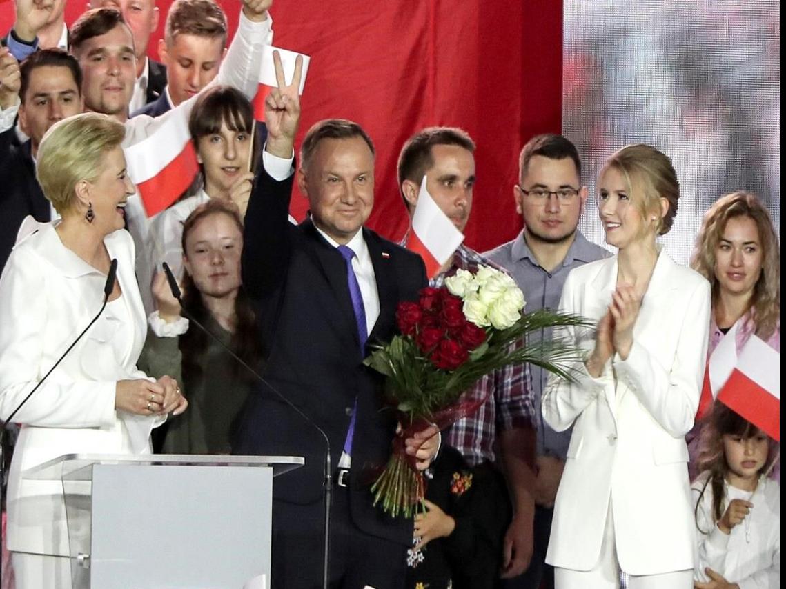 Poland's president appoints daughter as unpaid advisor - The San Diego  Union-Tribune