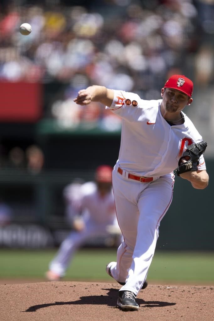 Gilbert pitches five-hit gem in Mariners' 6-0 win over Giants - The  Columbian