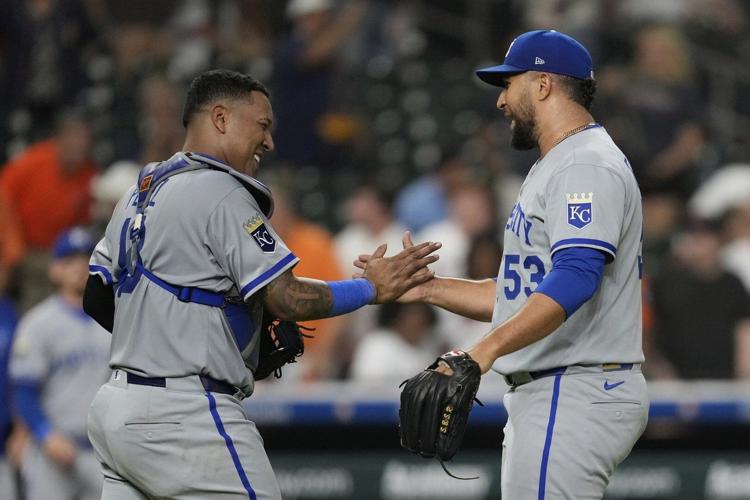 Witt and India each drive in 2 runs as the Royals beat the Astros 7-5