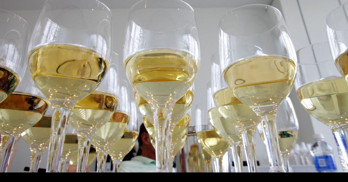 New thinking about health benefits of white wines