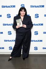 en-bk-lena-dunham-memoir.JPG