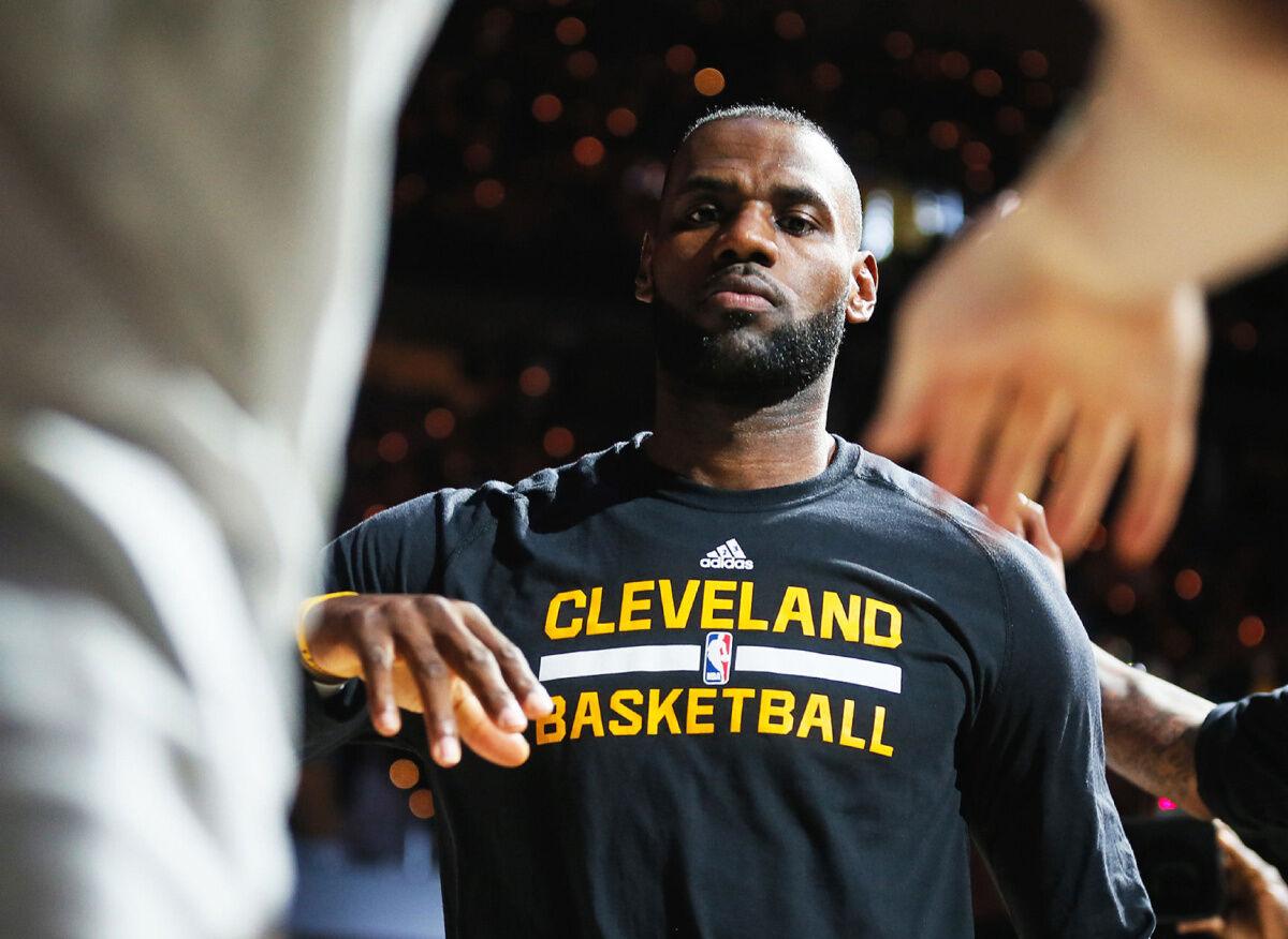 LeBron James' Cleveland Cavaliers jerseys on massive discount at Dick's  Sporting Goods