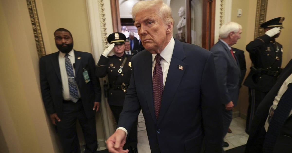 Appeals court allows removal of watchdog agency head as legal battle rages over Trump firing