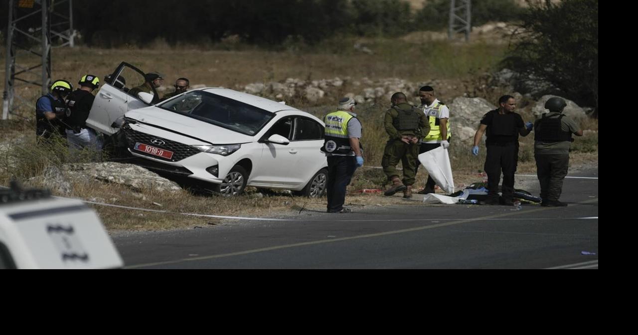 Palestinian militants kill 3 Israeli police in the West Bank