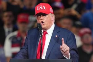 Trump signs order to ban Canadian goods from U.S. government procurement