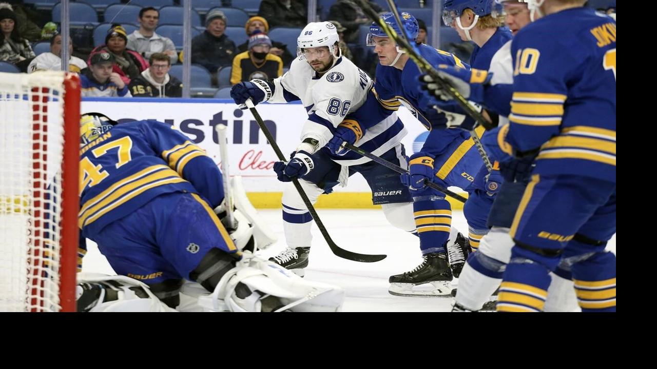 Hinostroza leads Sabres past Maple Leafs, Buffalo Sabres