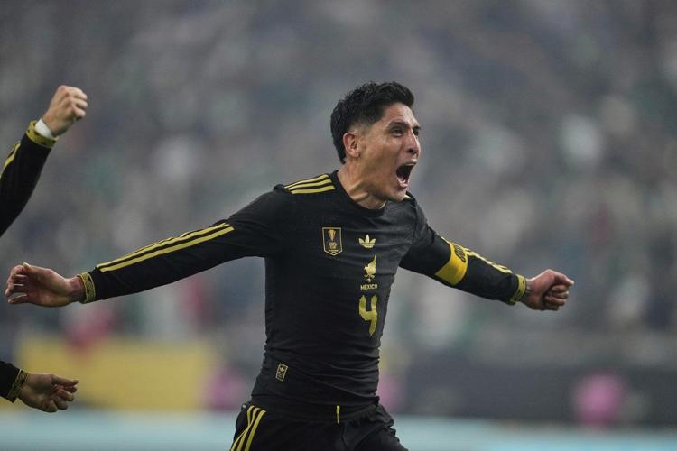 Edson Álvarez's tiebreaking goal gives Mexico 2-1 win over US for 10th Gold Cup title