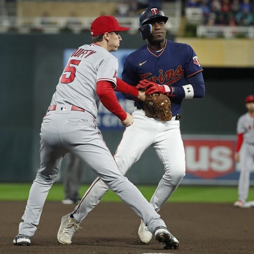 Ward homers twice, Ohtani earns win as Angels beat Twins 4-2