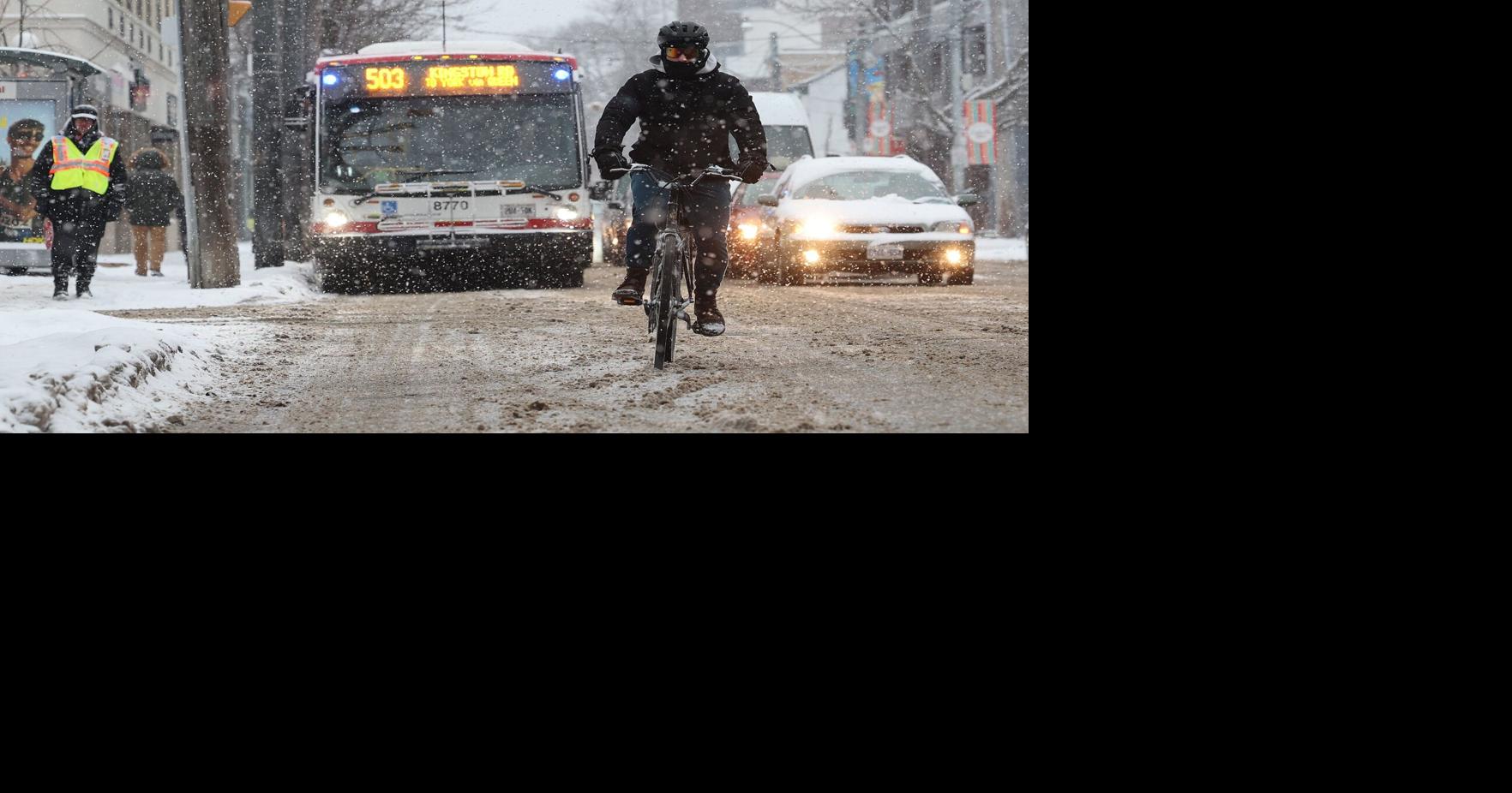 Snow causing numerous school bus delays in the GTA Monday morning; Some Finch LRT stations briefly out of service