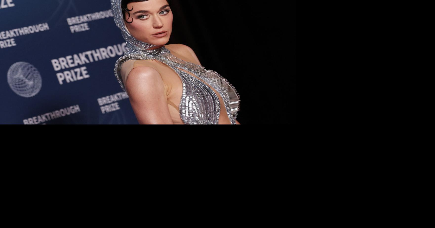 Katy Perry recognizes Air Canada crew for promptly solving medical emergency