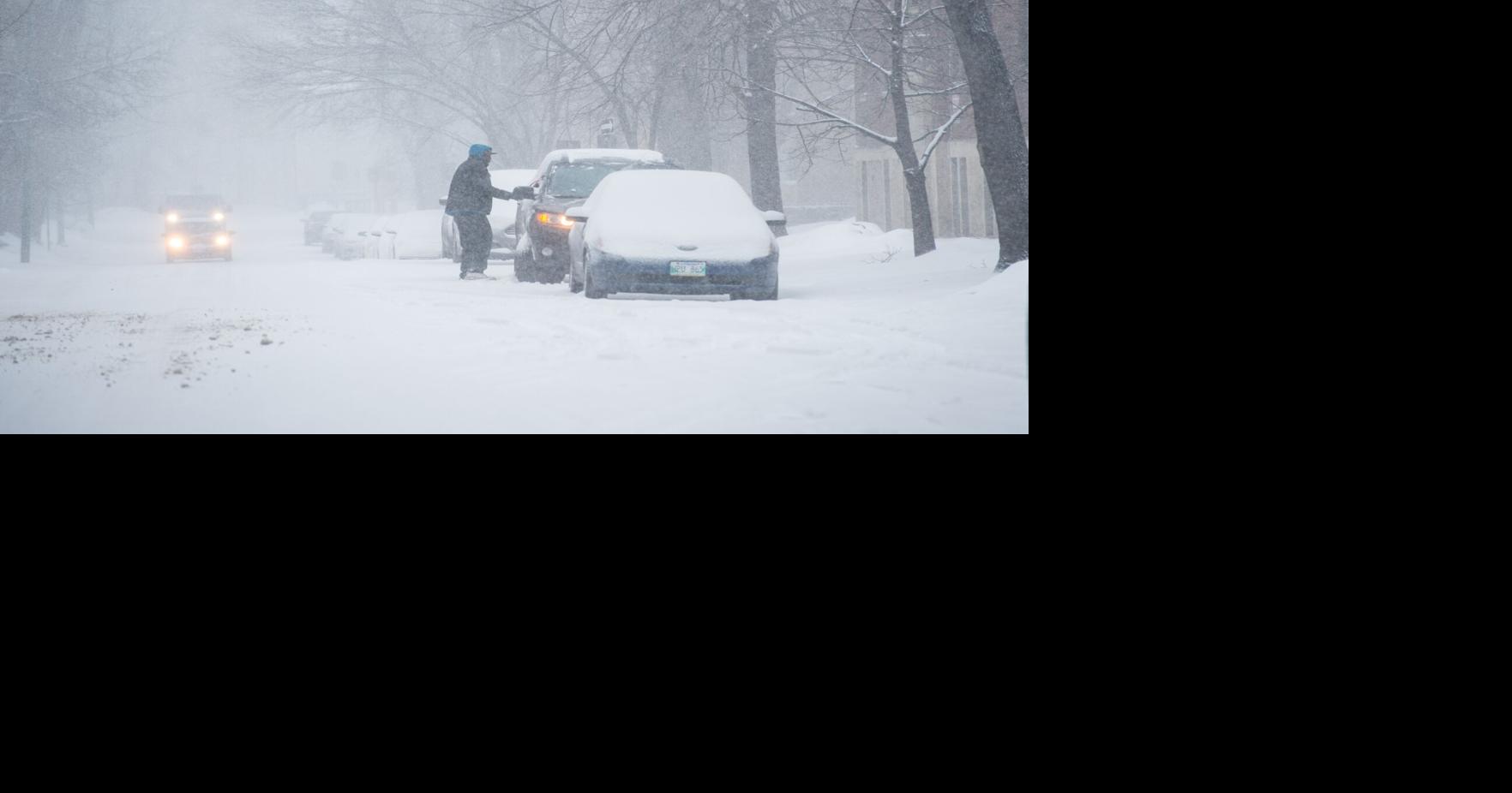How to avoid skidding and crashes when driving in snow