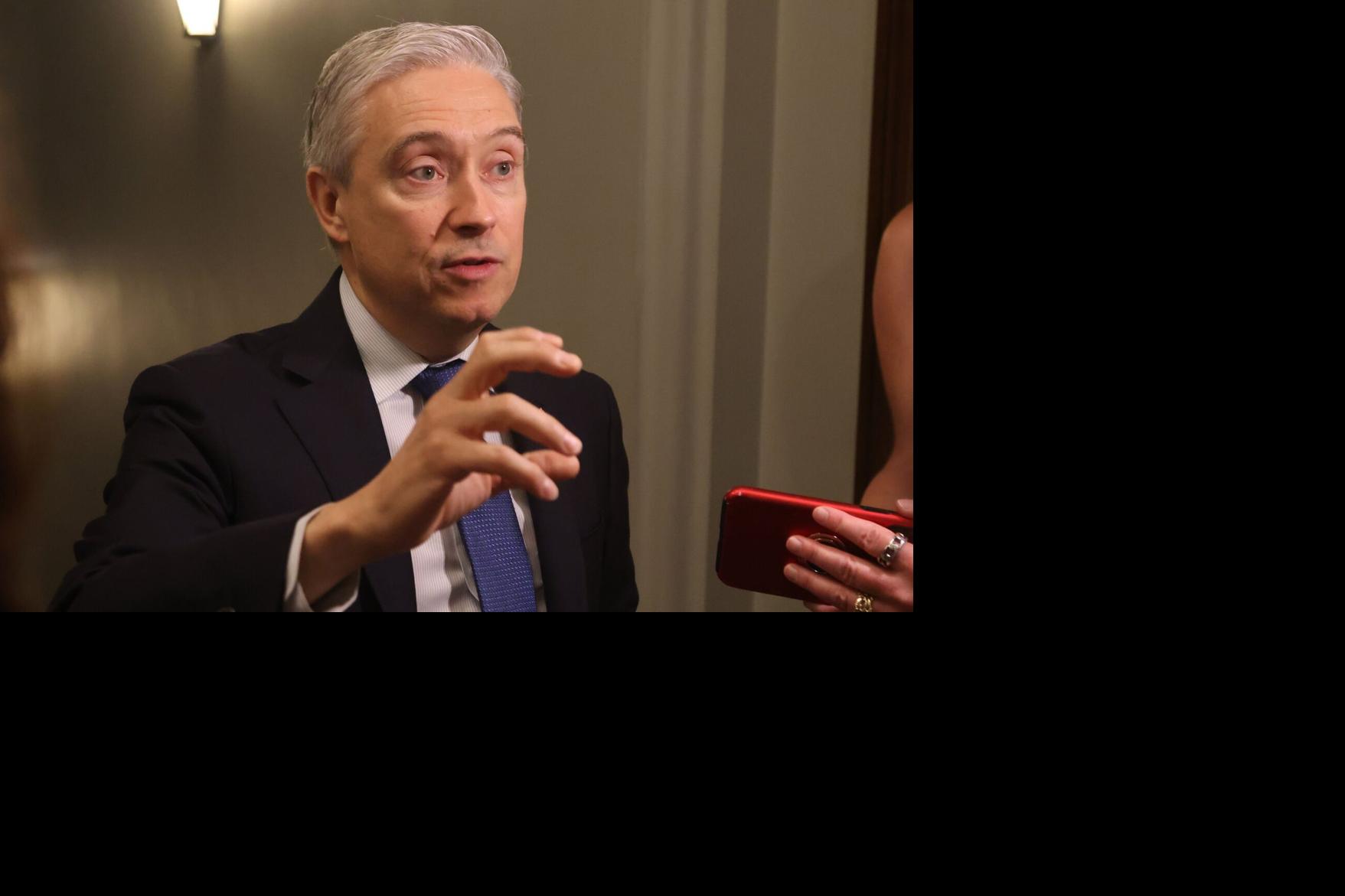 Federal government's spending review will likely include job cuts, finance minister says