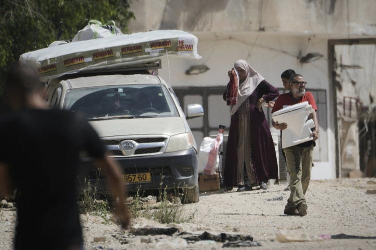 1 Hundreds of Palestinian families flee West Bank camp ahead of Israeli demolition orders