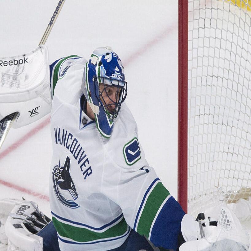 Luongo loses what is likely his last start in Vancouver as a Canuck - The  Globe and Mail