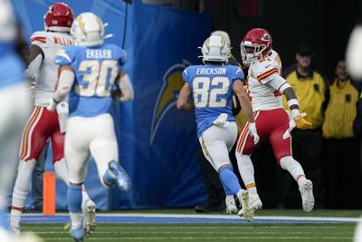 Mike Edwards' scoop-and-score, Harrison Butker's field goals propel Chiefs past Chargers 13-12