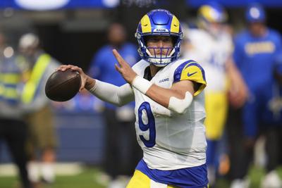 No-looks and back shoulders: Matthew Stafford is showing he's healthy and ready to lead Rams again