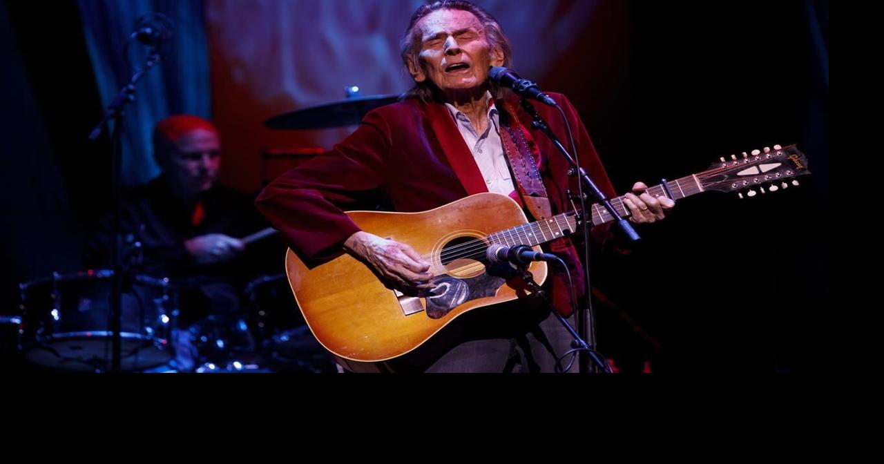 Legendary folk singer-songwriter Gordon Lightfoot dies at 84