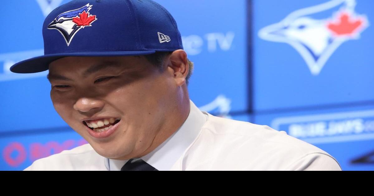 Blue Jays ace (and joker) Hyun-Jin Ryu makes himself at home in