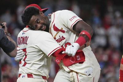Jordan Walker's 2-run double in the 9th rallies Cardinals for a 3-2 win over Giants