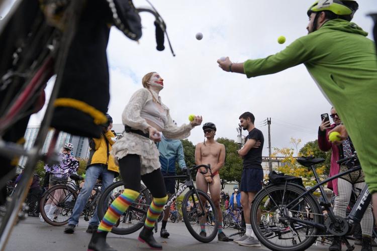 naked-bike-riders-demonstrate-against-federal-troops-in