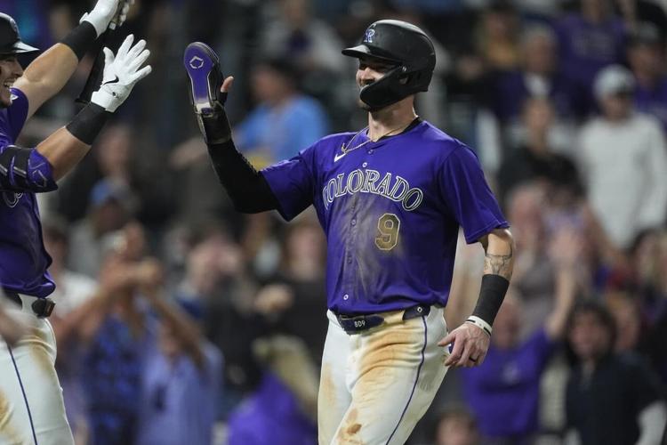 Rockies beat Diamondbacks 32 on 9thinning error as Senzatela returns