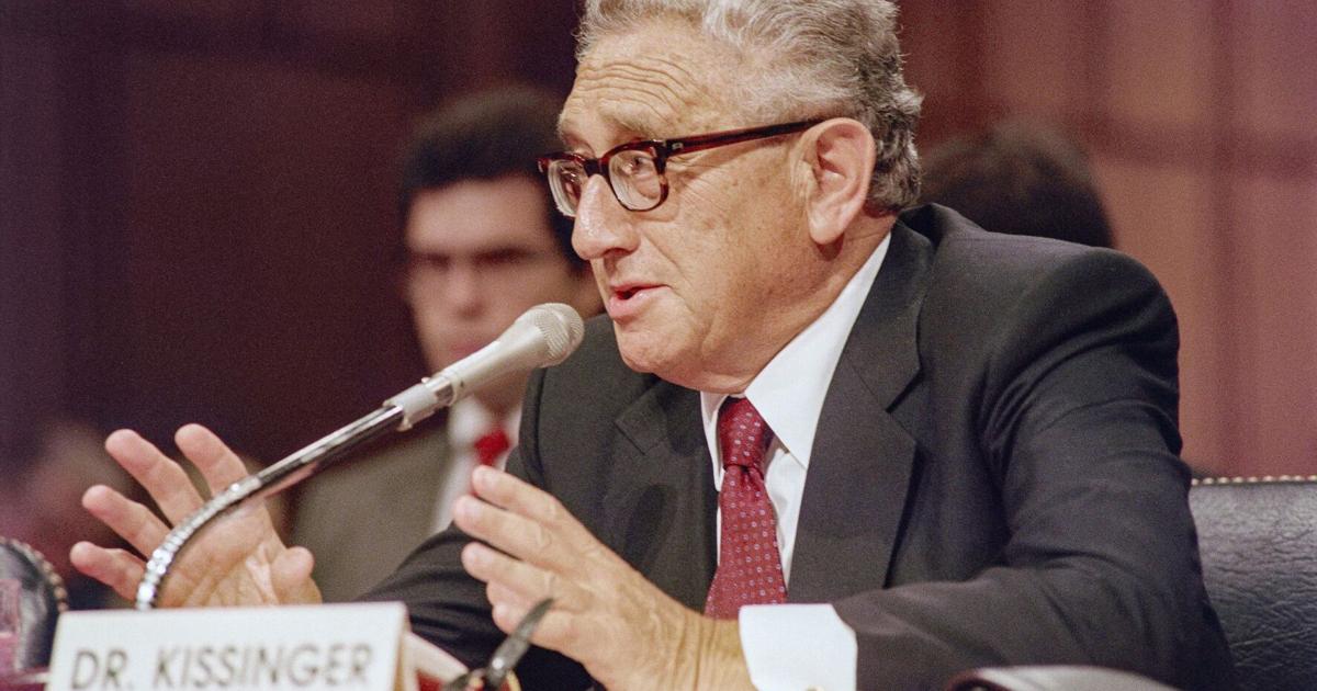 Kissinger Rip Hamilton Giving the kiss-off to Kissinger