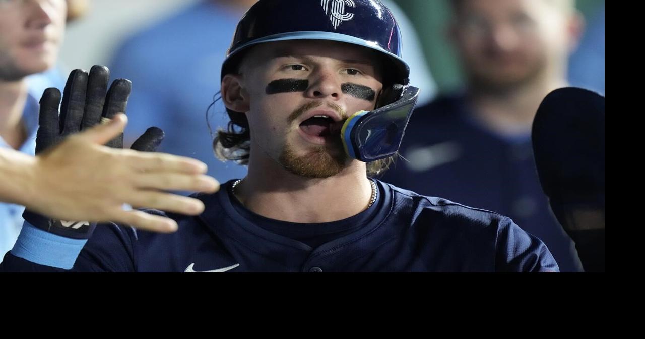 Witt's go-ahead single lifts Royals over Twins 4-2, opens 1 1/2-game lead for second AL wild card