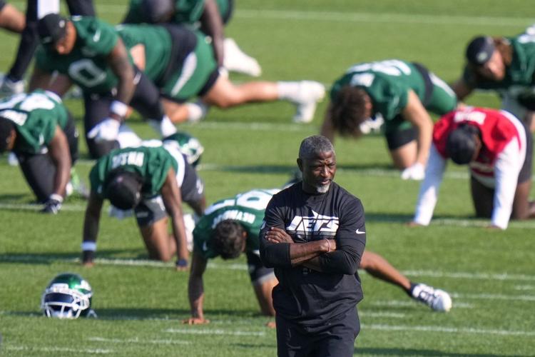 Jets to have officials at camp to reduce penalties, says coach Aaron Glenn