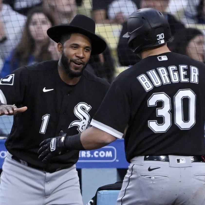 White Sox lose Clevinger and Grifol before beating Dodgers 8-4 to