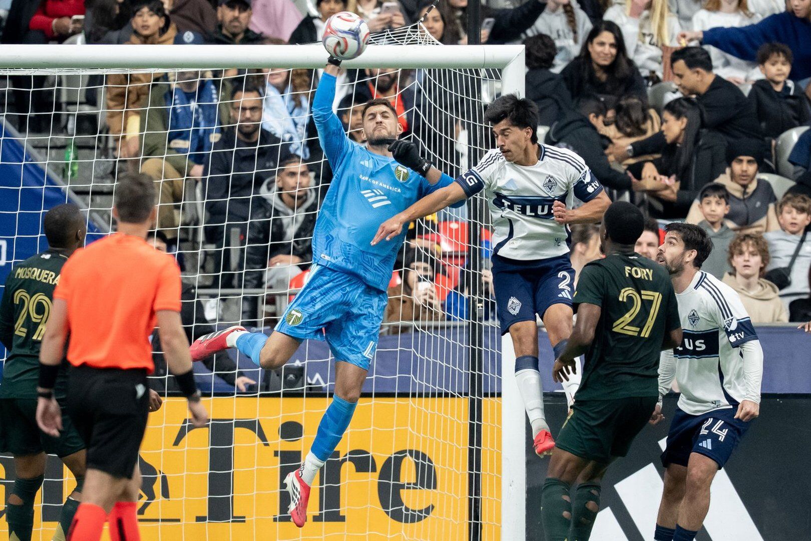 Laborda Two late goals lift Whitecaps to 3-2 come-from-behind victory over Timbers